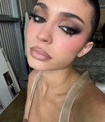 Access_Kardashian_7.jpg
