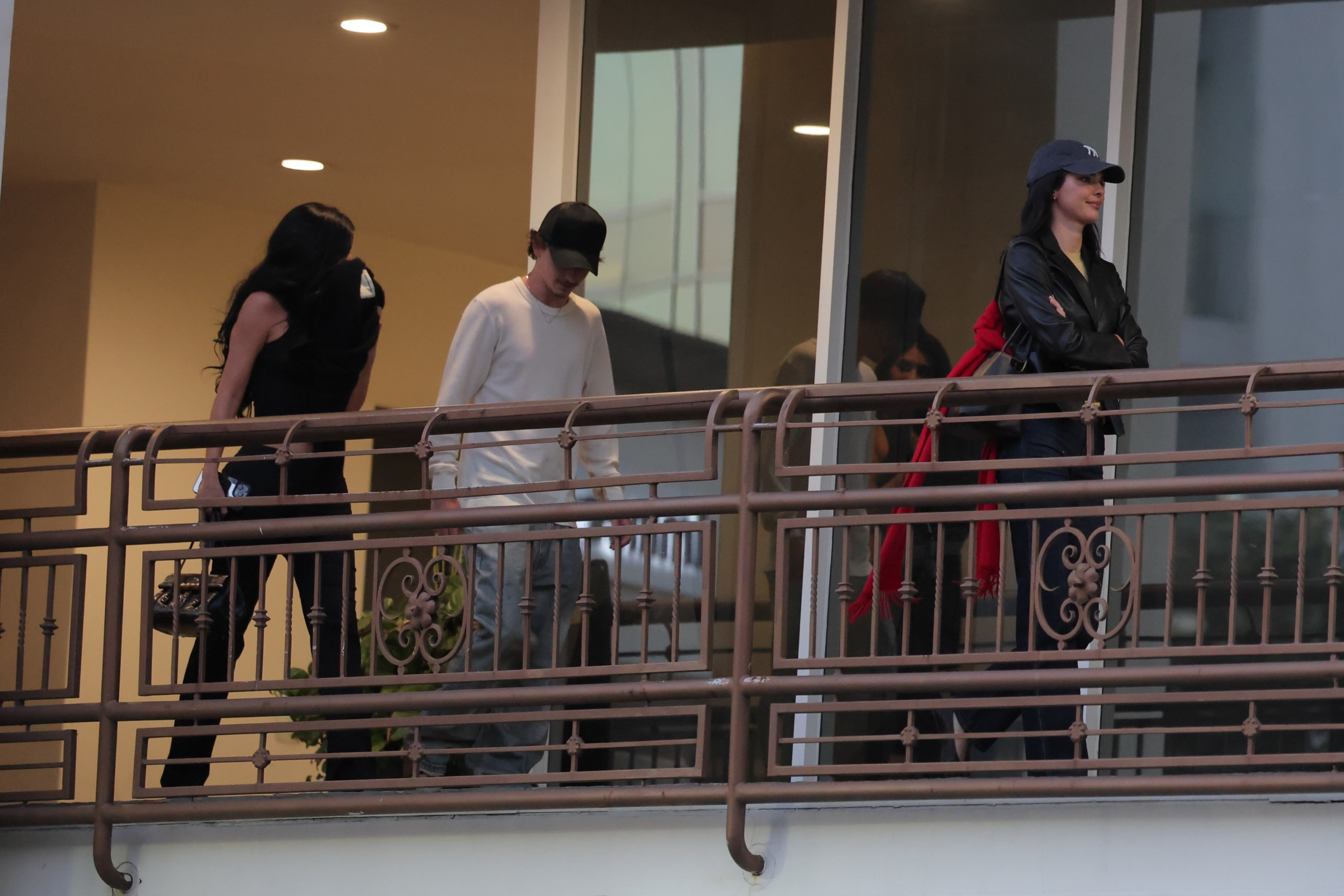 Access_Kardashian_3.jpg