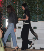 Access_Kardashian_3.jpg