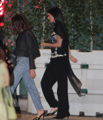 Access_Kardashian_4.jpg