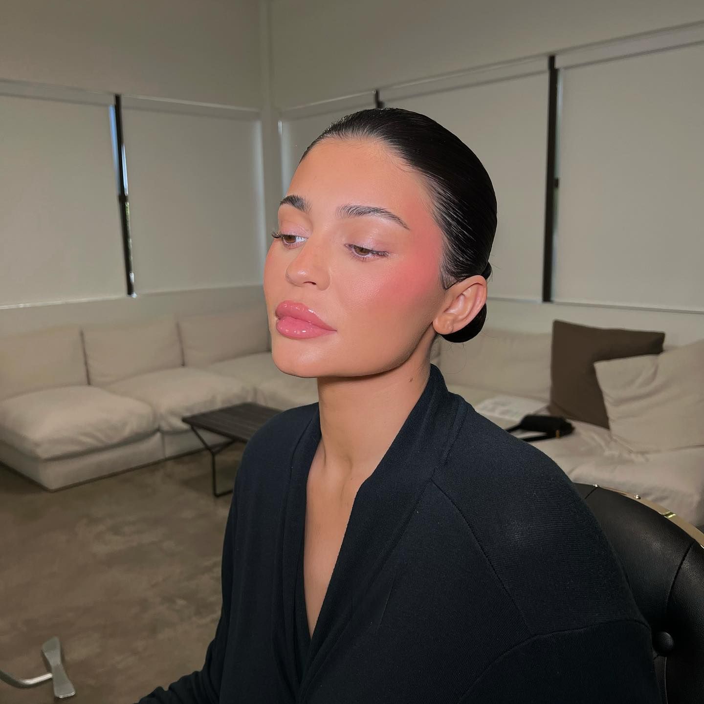Access_Kardashian_001~2.jpg