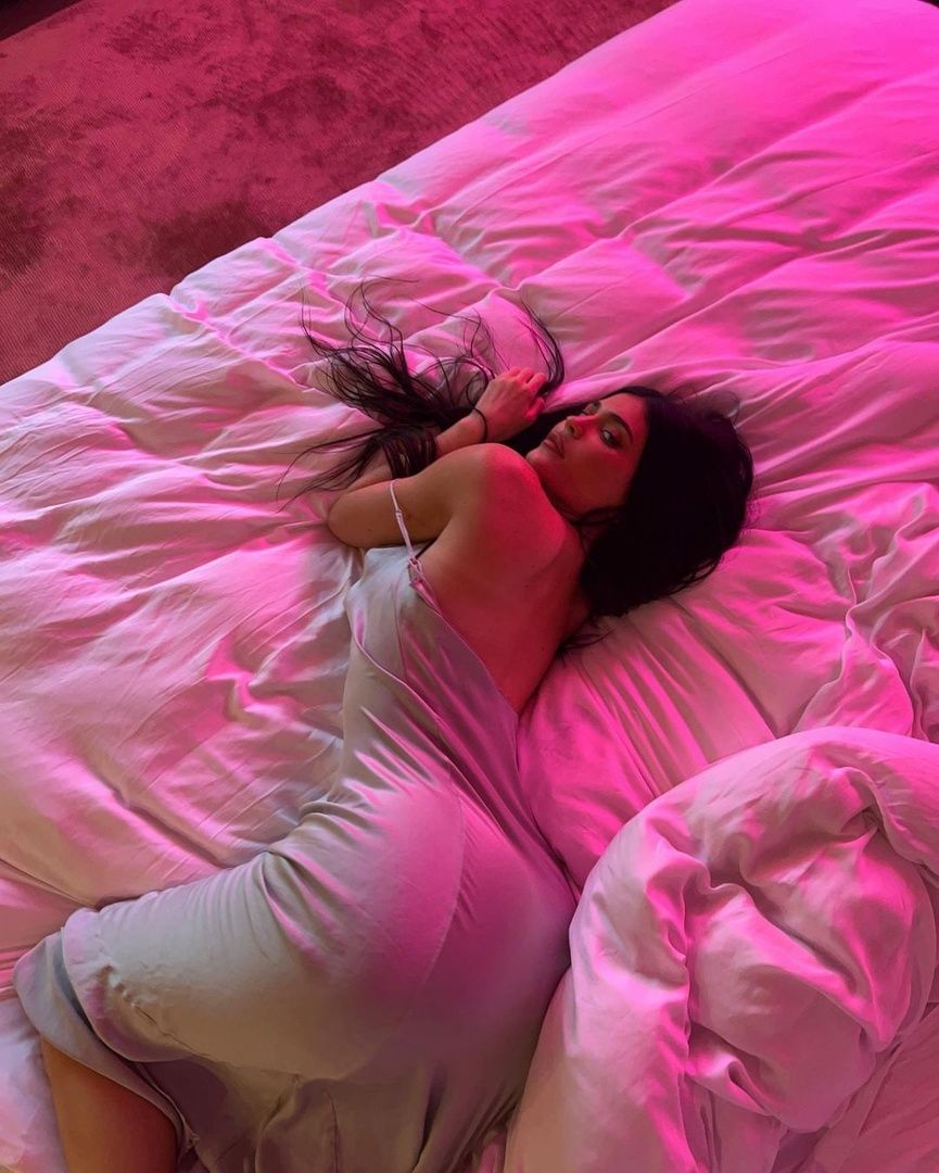 Access_Kardashian_003~3.jpg