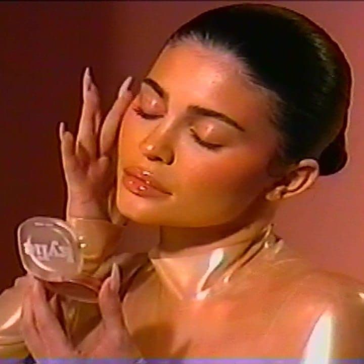Access_Kardashian_005~1.jpg