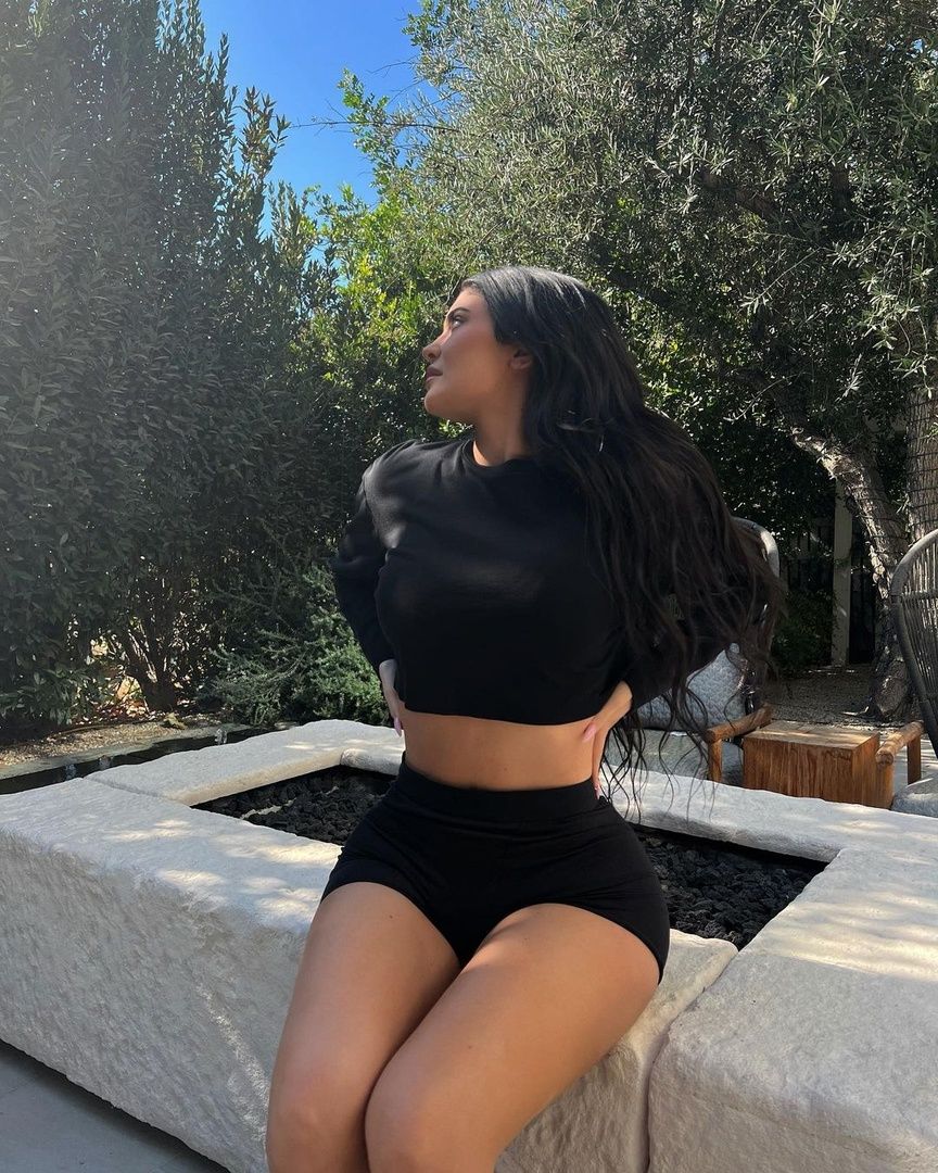 Access_Kardashian_011~1.jpg