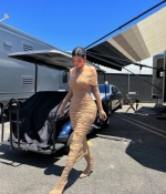 Access_Kardashian_003~2.jpg