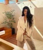 Access_Kardashian_015.jpg