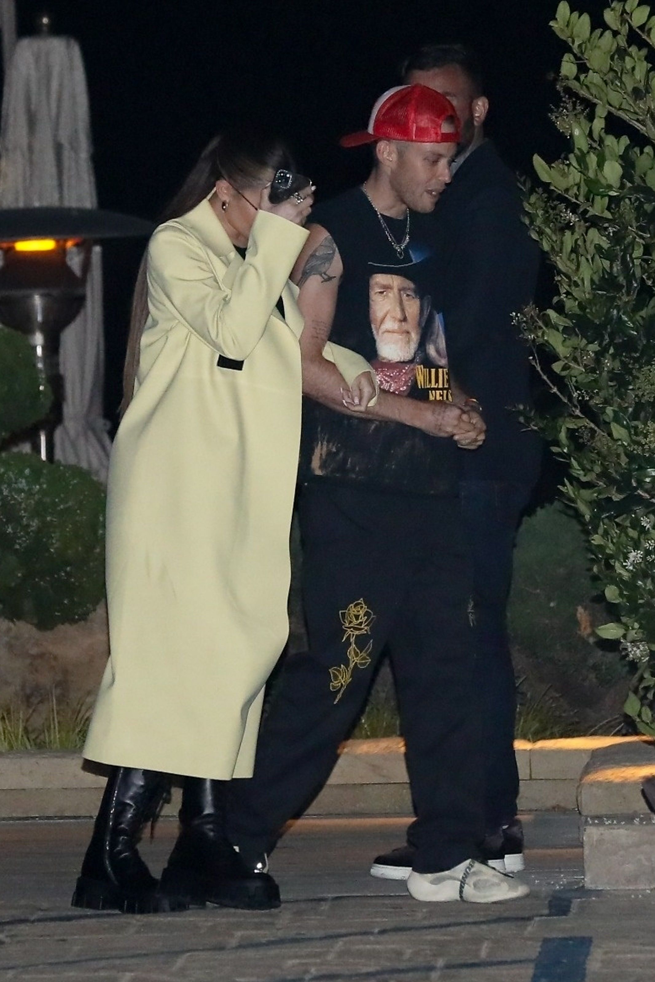 Access_Kardashian_001.jpg