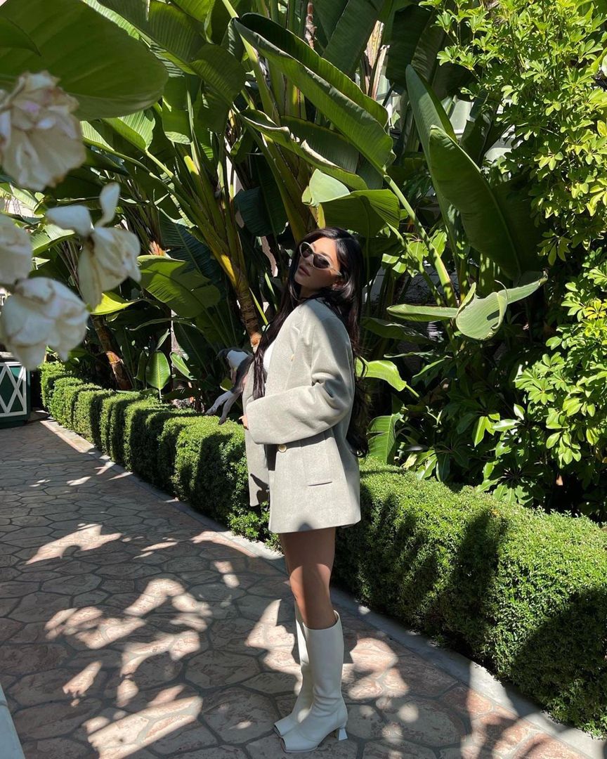 Access_Kardashian_001.jpg