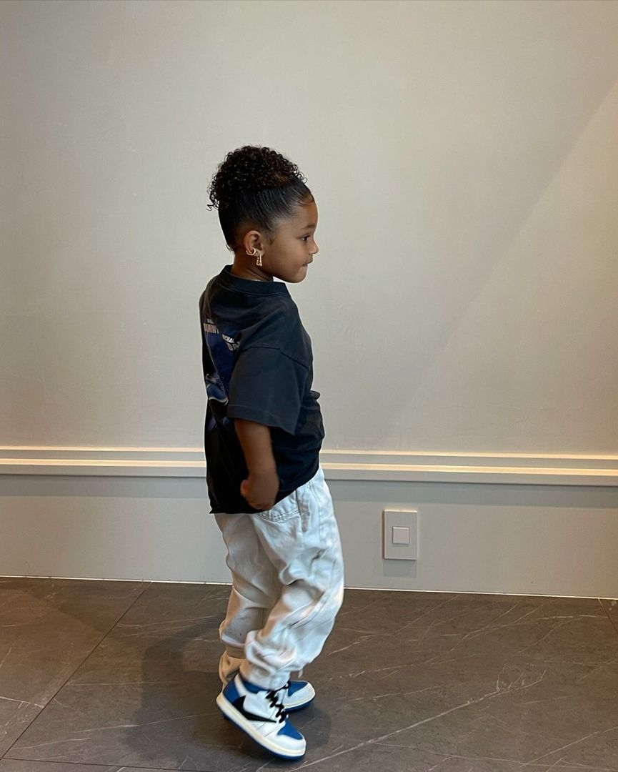 Access_Kardashian_140.jpg