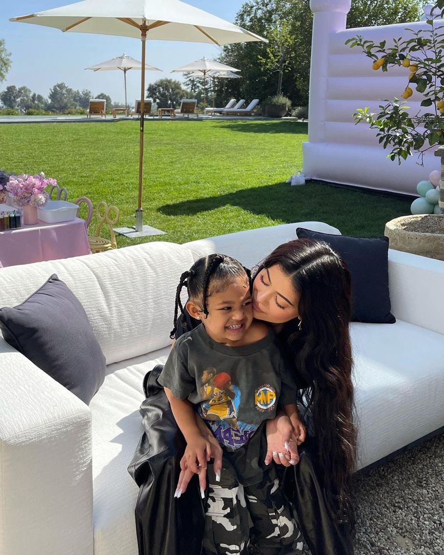 Access_Kardashian_190.jpg