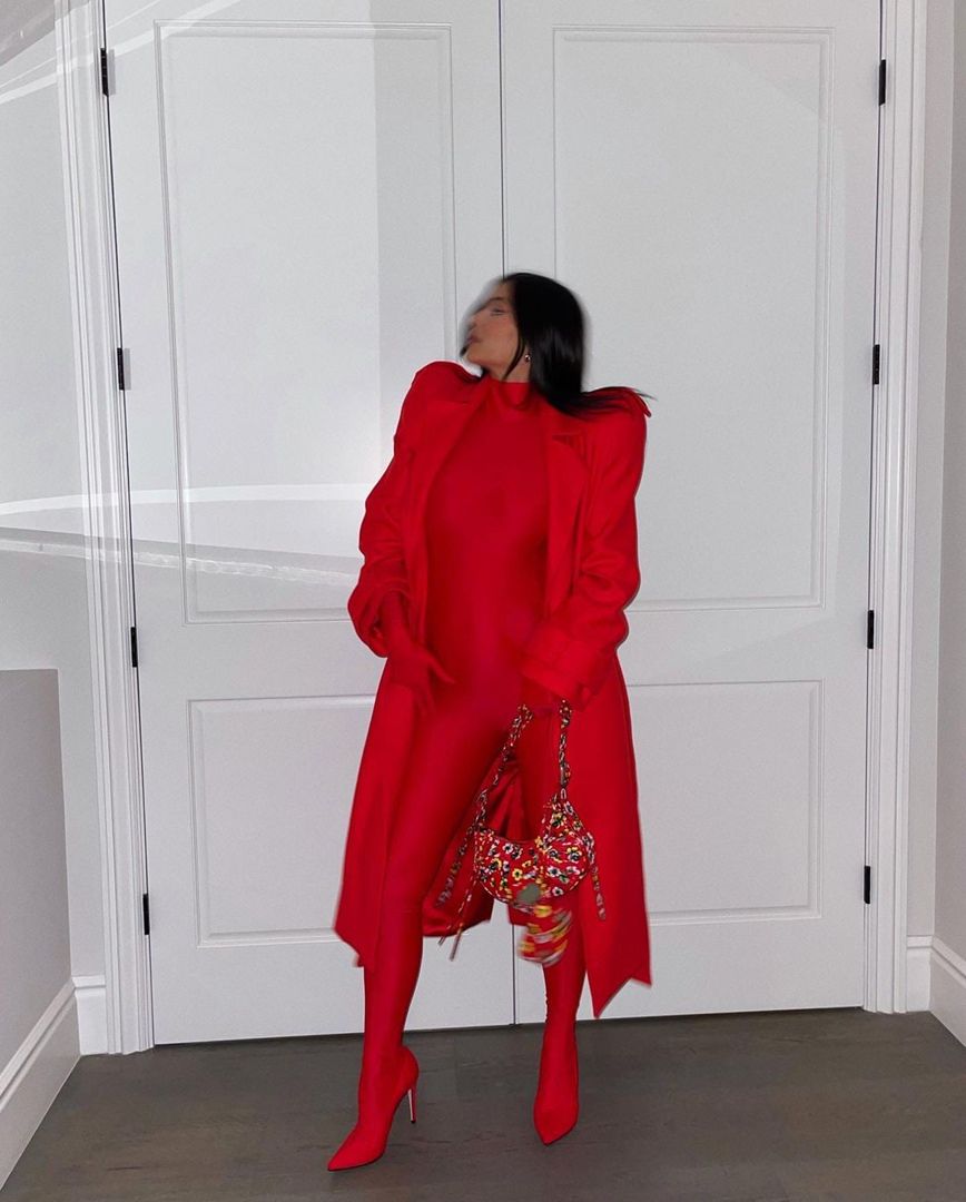 Access_Kardashian_220.jpg