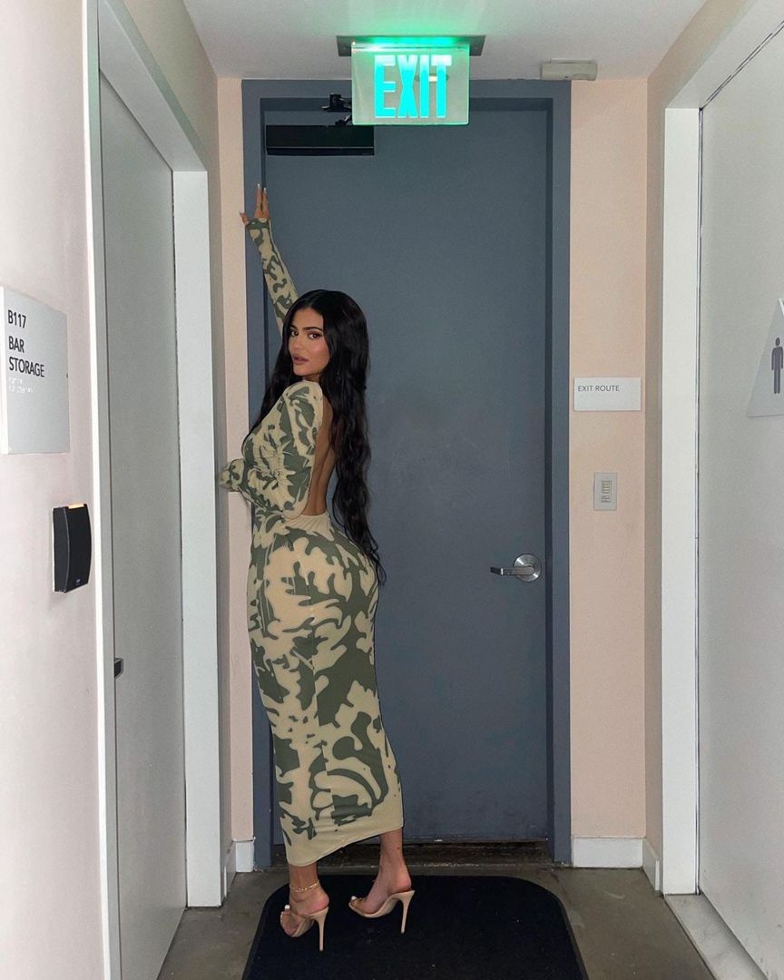 Access_Kardashian_328.jpg
