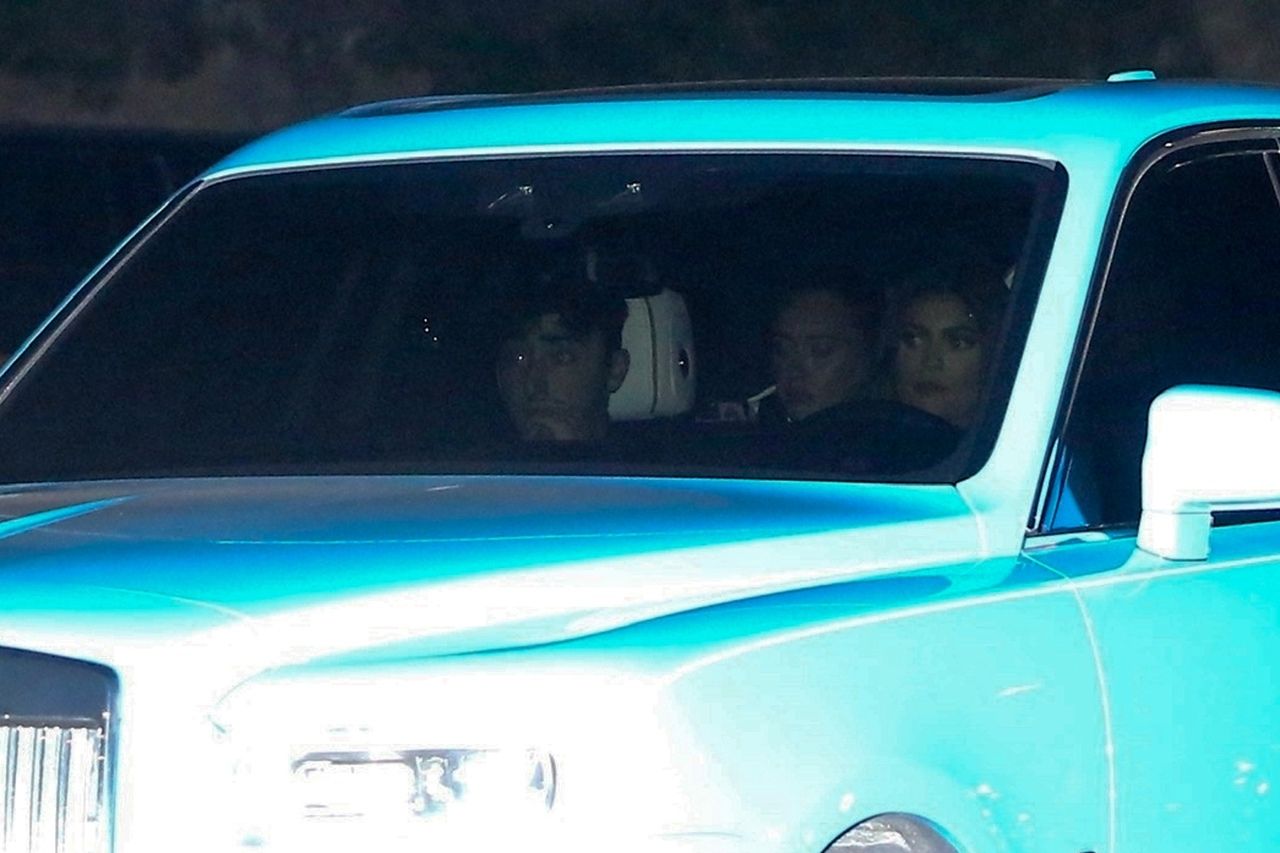 Access_Kardashian_001.jpg