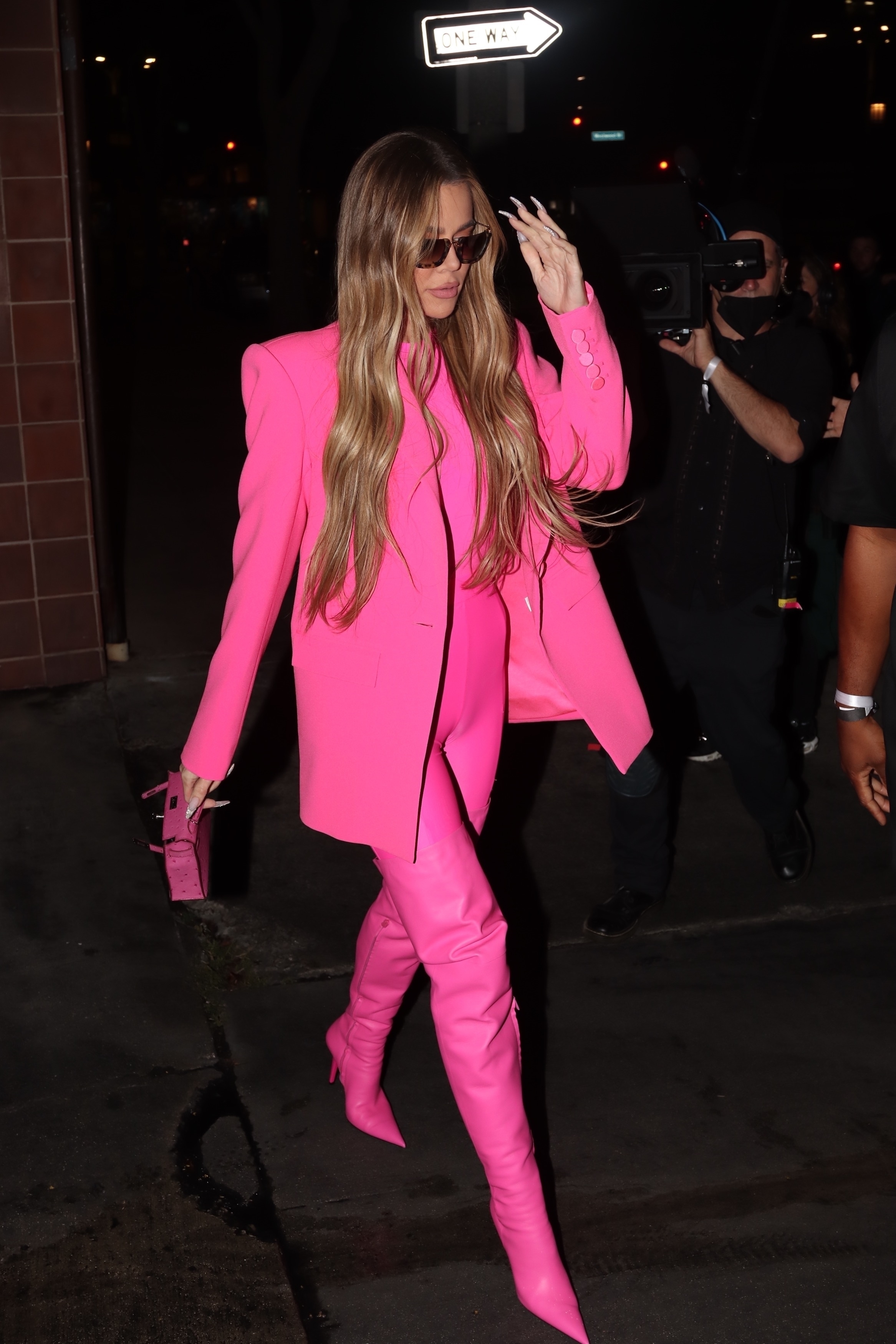 Access_Kardashian_001.jpg