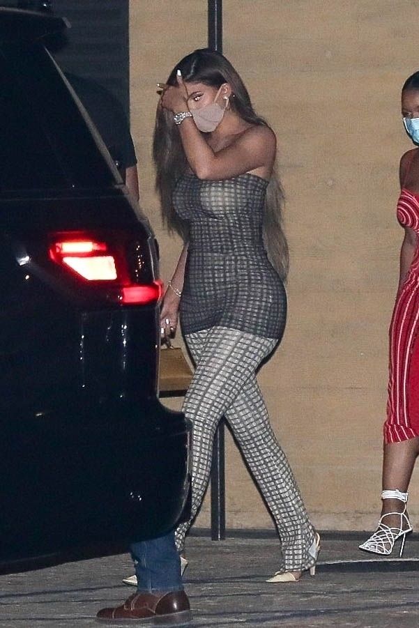 Access_Kardashian_004.jpg